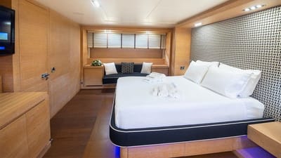 ELEVEN I-15-gallery-thumbnail