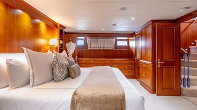 SILVER SEAS -35-gallery-thumbnail