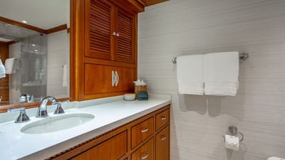 SILVER SEAS -40-gallery-thumbnail