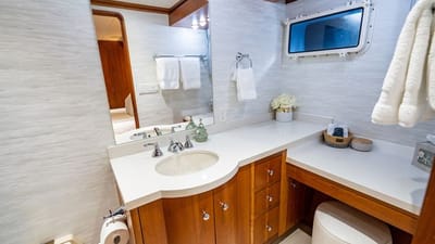 SILVER SEAS -45-gallery-thumbnail