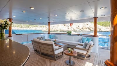 LA DEA II-3-gallery-thumbnail