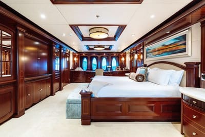 LADY BETH-11-gallery-thumbnail