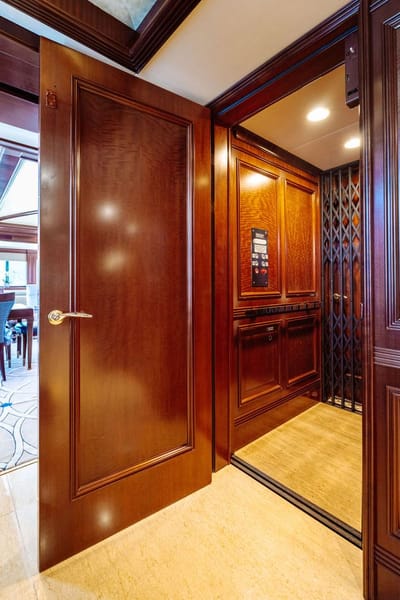 LADY BETH-40-gallery-thumbnail