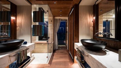 King Benji-31-gallery-thumbnail