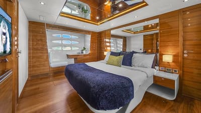 MISS NICOLAS-22-gallery-thumbnail