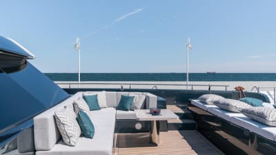 Sunreef 80 Power-4-gallery-thumbnail