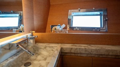 ELEVEN I-20-gallery-thumbnail