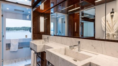 ONYX-16-gallery-thumbnail