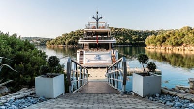 AT ONE-9-gallery-thumbnail