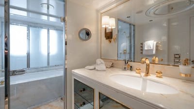 AELIA-66-gallery-thumbnail