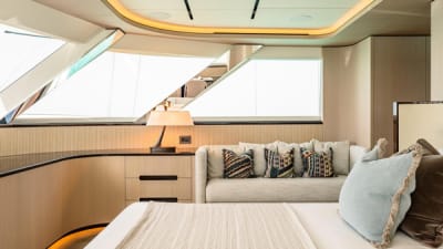 Moonen 110 Mustique-15-gallery-thumbnail