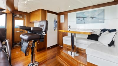 Je Reviens-28-gallery-thumbnail