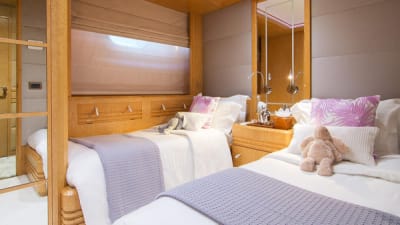 BELLA STELLA-28-gallery-thumbnail