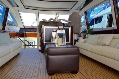 Lizzi-5-gallery-thumbnail