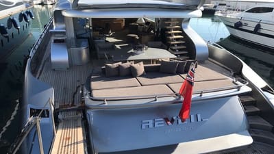 Reveil-5-gallery-thumbnail