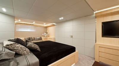 Reveil-12-gallery-thumbnail