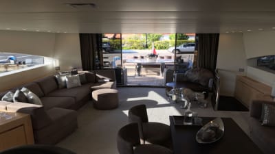 Reveil-8-gallery-thumbnail