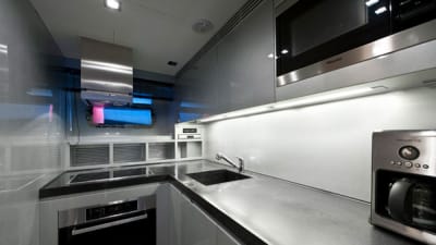 Reveil-15-gallery-thumbnail