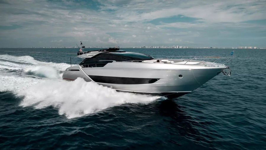 Motor Yacht Riva 112