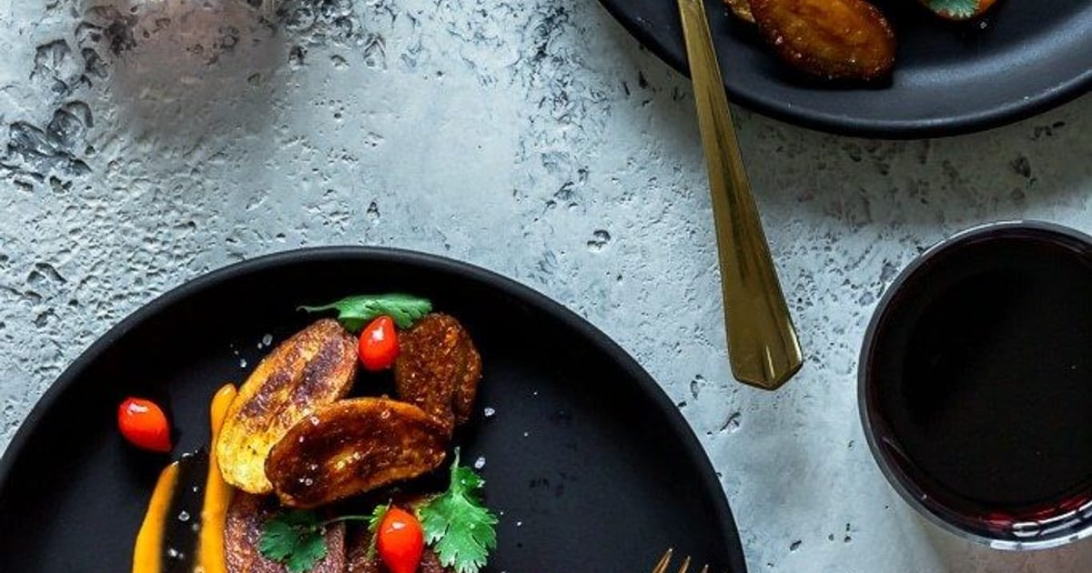 J. Lohr | Crispy Patatas Bravas with Hilltop Cabernet Sauvignon