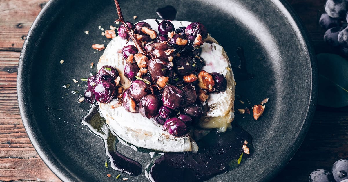 J. Lohr | Baked Brie & Roasted Grapes