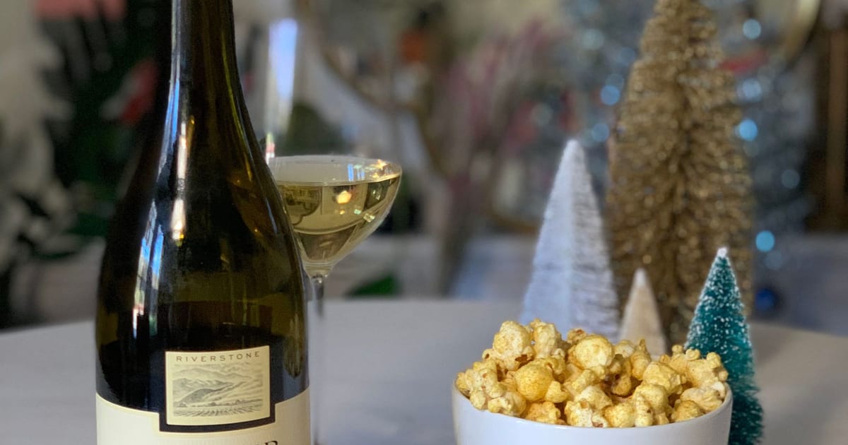 J. Lohr | Homemade "Holiday Tin" Flavored Popcorn