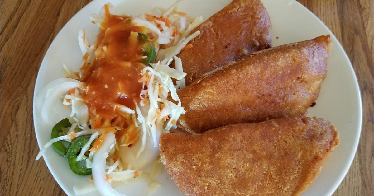 J. Lohr | Salvadorean-Style Empanadas