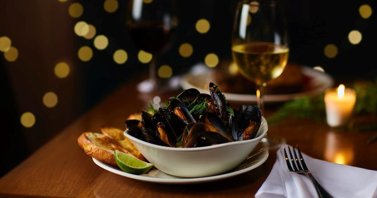 J. Lohr | Caesar Mussels
