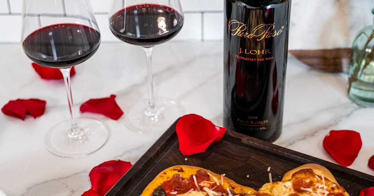 J. Lohr | Heart Shaped Pizza