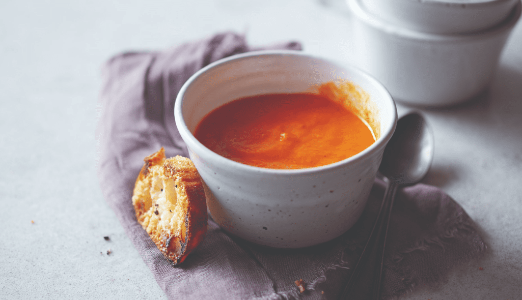 sopa de tomate e pimentão