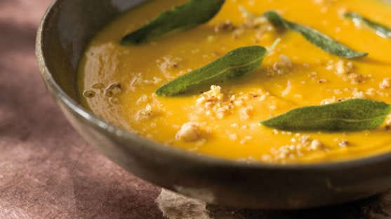 Sopa de Abobrinha com Sálvia