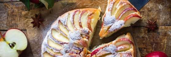 bolo de maçã com uva-passa