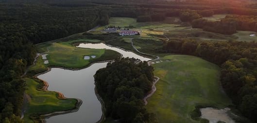 Your premier experience: 4 great tracks and 3 nights in Historic Williamsburg!
