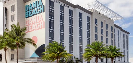 Hotel Dello Fort Lauderdale Airport, Tapestry Collection by Hilton