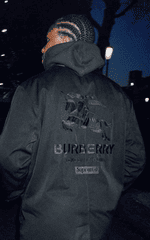 Supreme e burberry