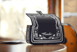 Fendi e o projeto Baguette “hand in hand”