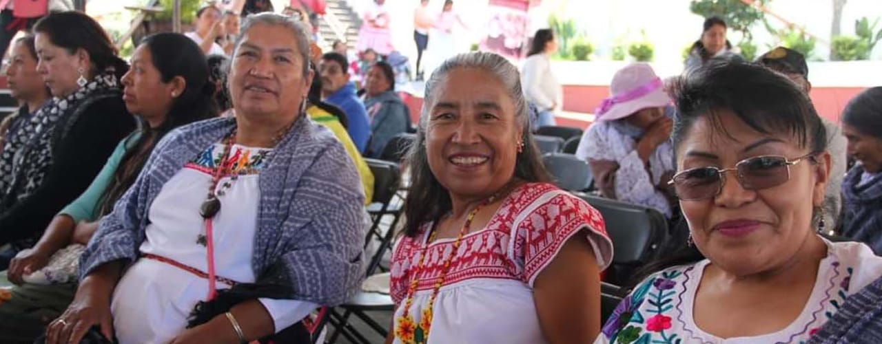 MUJERES INDIGENAS