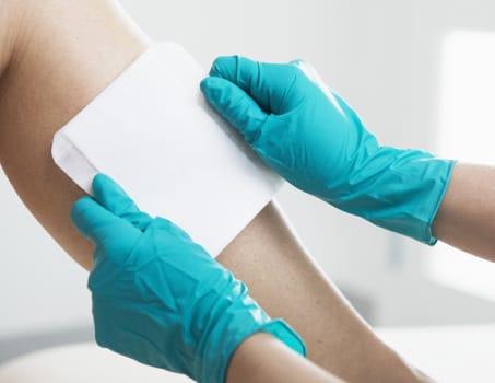 DryMax Soft, højabsorberende polymerkompres, steril, 10 cm x 10 cm