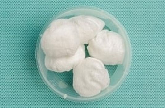 Afvaskningssæt, m. non-woven tamponer, steril, 120 ml