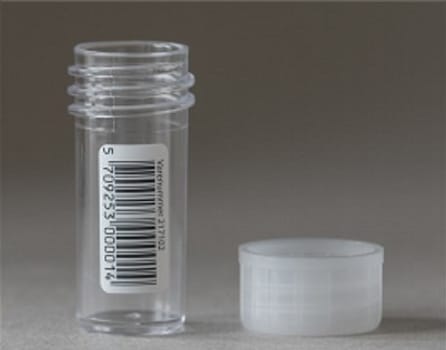 USON, prøvebeholder med skruelåg og stregkodelabel, 18 ml
