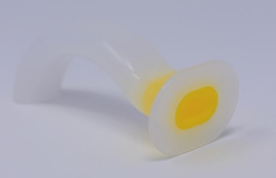 Pennine Guedel, tungeholder, gul, 90 mm, steril, nr 4