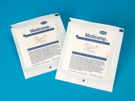 Medicomp, slidskompres non-woven, 6 lag, steril, 10 cm x 10 cm