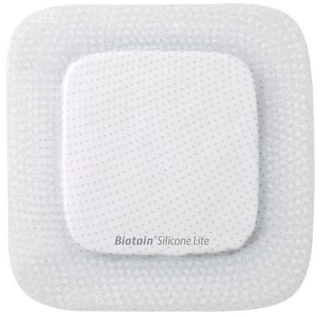 Biatain Silicone Lite, border med silikone, steril, 12,5 cm x 12,5 cm, skumstr. 8,5x8,5 cm