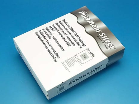 PolyMem MAX Silver, skumbandage med sølv, med klæber, steril, 15,2 cm x 15,2 cm