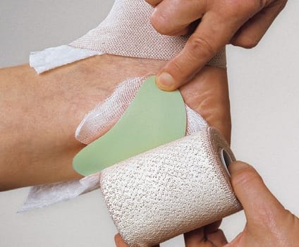 Komprex, skum pelotte til kompressionsbehandling, 12 cm x 6,5 cm x 1,5 cm