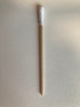 Mediq, træpind med vat i den ene ende, 7,5 cm