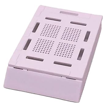 Laservalmis biopsiakasetti pinottu pink