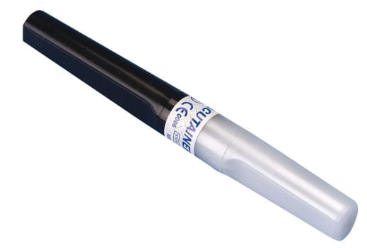 Kanyl precision glide 0,7x25mm svart ster 22g backventil