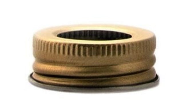 Skruvkork aluminium med hål, storlek 36mm
