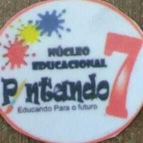 Escola pintando o 7